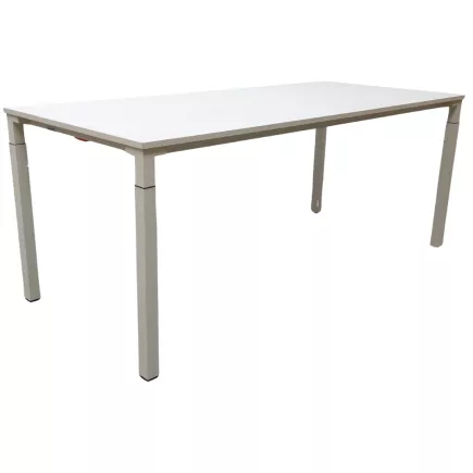 STEELCASE│Bureau droit H 71.5 L 180 pieds blancs│Modèle Kalidro