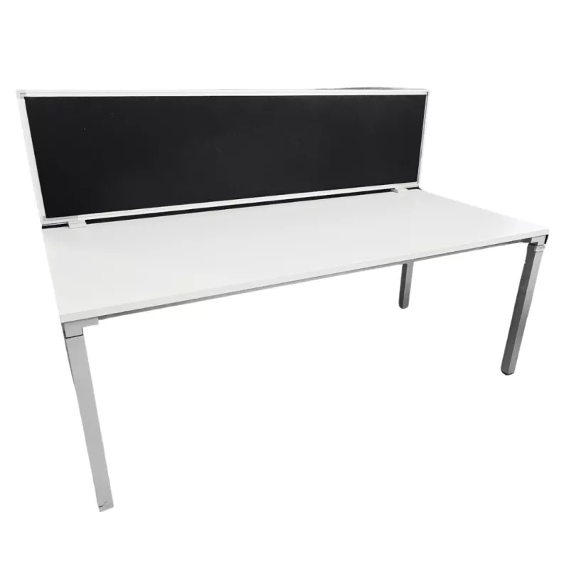 STEELCASE│Bureau droit Hauteur réglable L 180 + cloison noire│Modèle Kalidro│Blanc/Gris alu/Noir