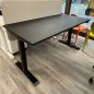 LUTZ │Bureau électrique simple motorisation L 160 x p 80 x H réglable - 3 mémoires de position - USB A+C│Noir velour/Noir LUTZ │Bureau électrique simple motorisation L 160 x p 80 x H réglable - 3 mémoires de position - USB A+C│Noir velour/Noir