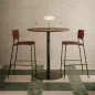 CHILL│Table haute ronde - plateau en matériaux recyclés H102,7 cm │Coloris unicolore à choix