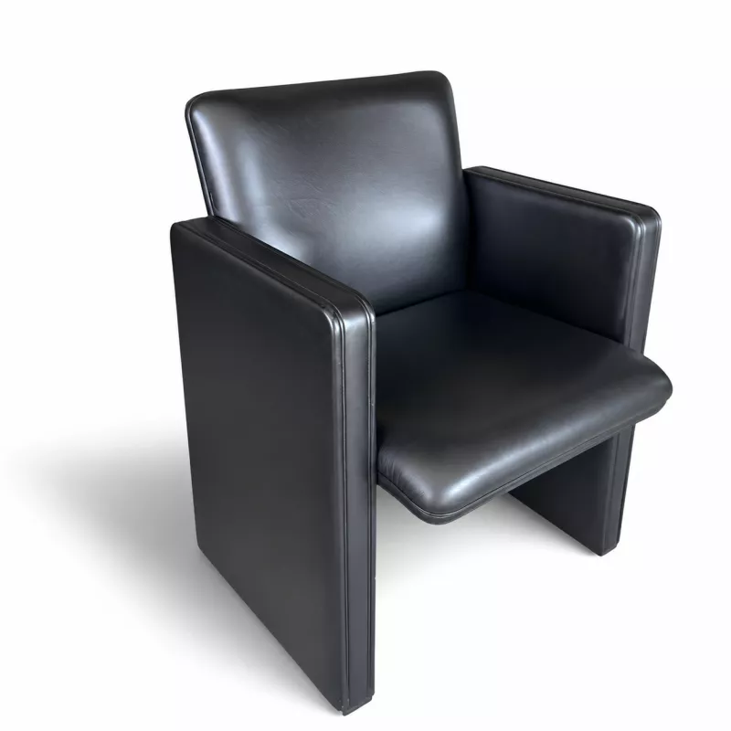 POLTRONA FRAU│Fauteuil modèle THF 96│Design Tito Agnoli│Cuir Noir│roulettes