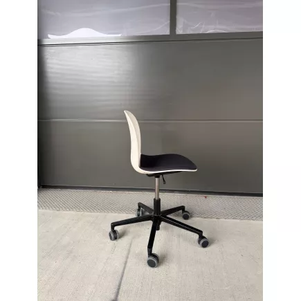 RBM Noor Footbase|Designer Flokk |Siège de travail|L 66.5 × H 85.7 cm|Blanc/Noir