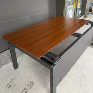 BIGLA │Bureau droit réglable avec voile de fond│L180 x P90 cm│Noyer/Noir